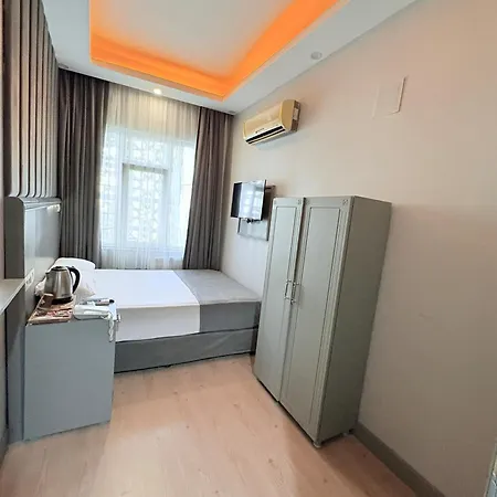 Hotel Crowned Boutique