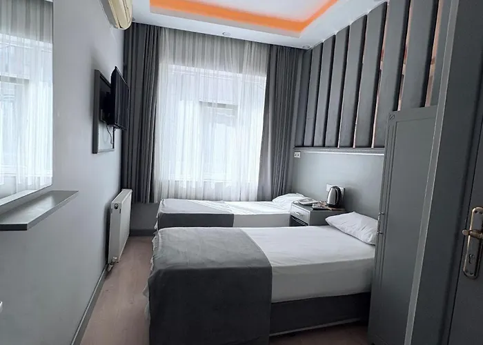 Ξενοδοχείο Crowned Boutique 2*